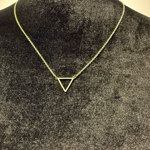 💸CLEARANCE 4/$15💸 Lil’ Gold Triangle Necklace